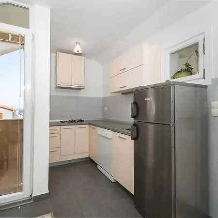 Lena Apartment