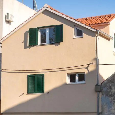 Lena Apartment *