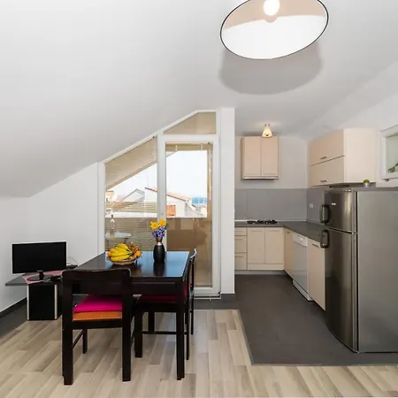 Lena Apartment *
