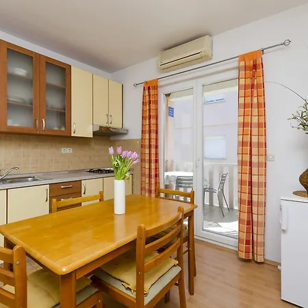 Apartment Lena